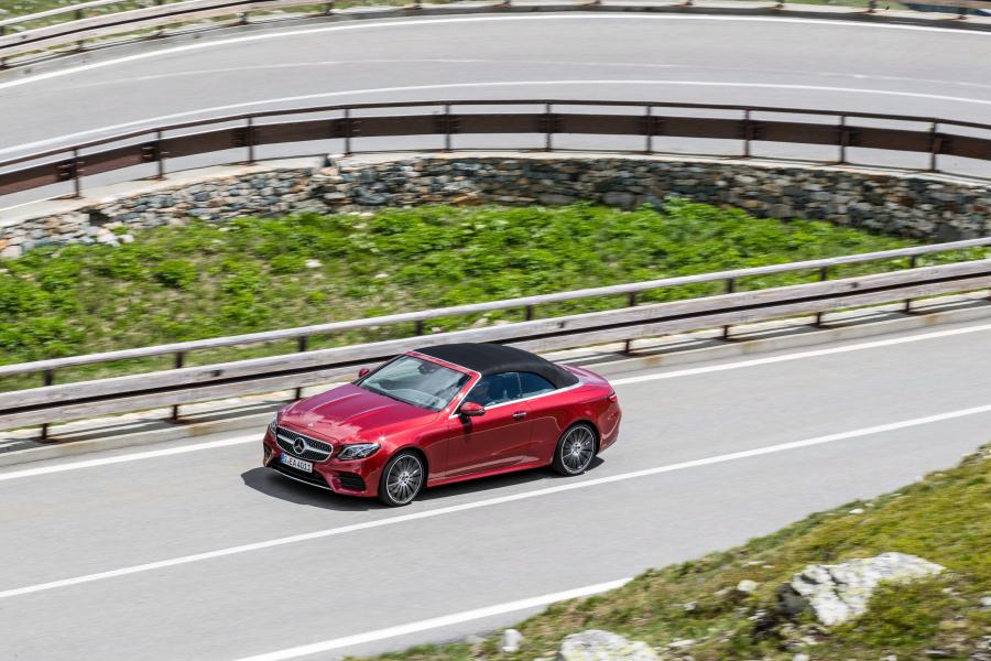  Mercedes-Benz E300 AMG Line Cabriolet 2017 года  (WW) (фото 31 из 32)